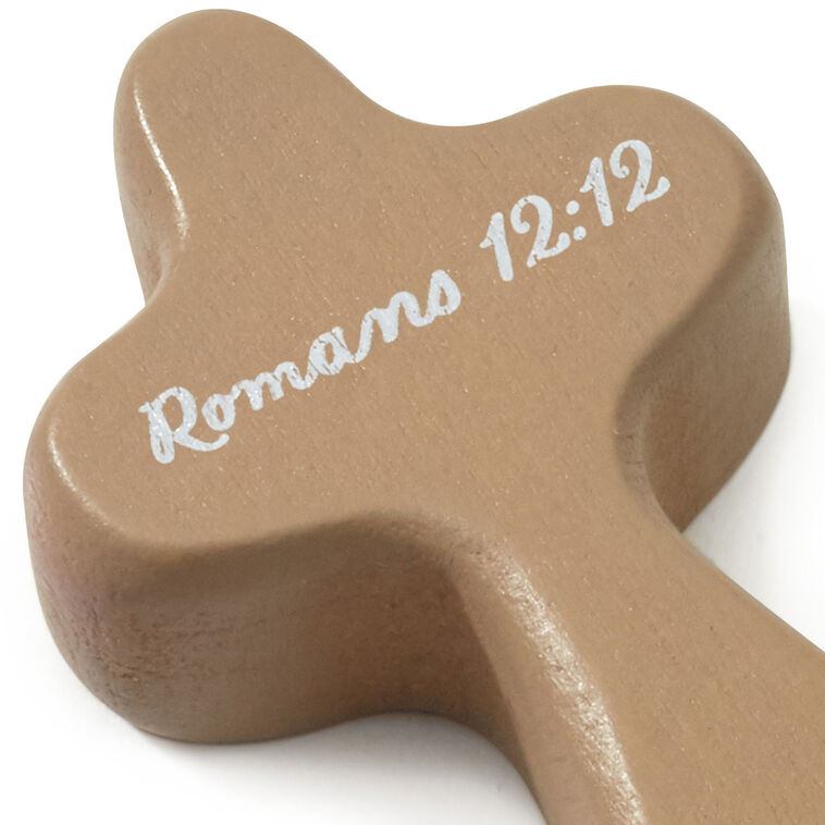 Mini wood comfort cross with “Hope” message in white and rounded edges.
