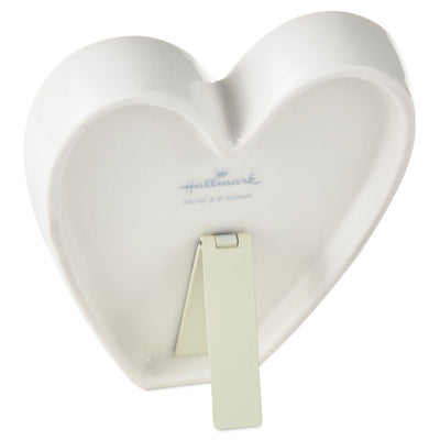 White heart-shaped Hallmark trinket dish with “Hope” engraved token and gray inspirational message.
