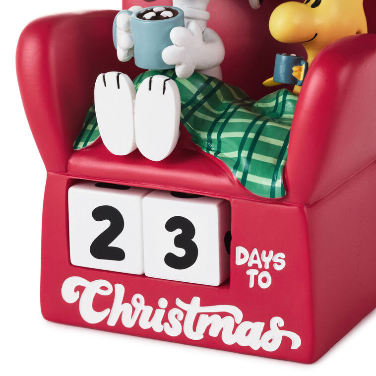 Peanuts Cozy Snoopy Christmas Countdown Calendar