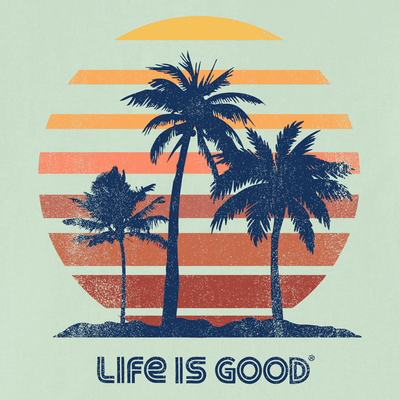 Men’s lightweight cotton tee with retro sun and palm tree graphic in vintage 70s style.

