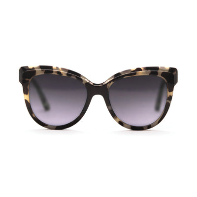 Trendy sunglasses with bold frames and UV protection, designed for standout social media style and fashionable everyday wear.

