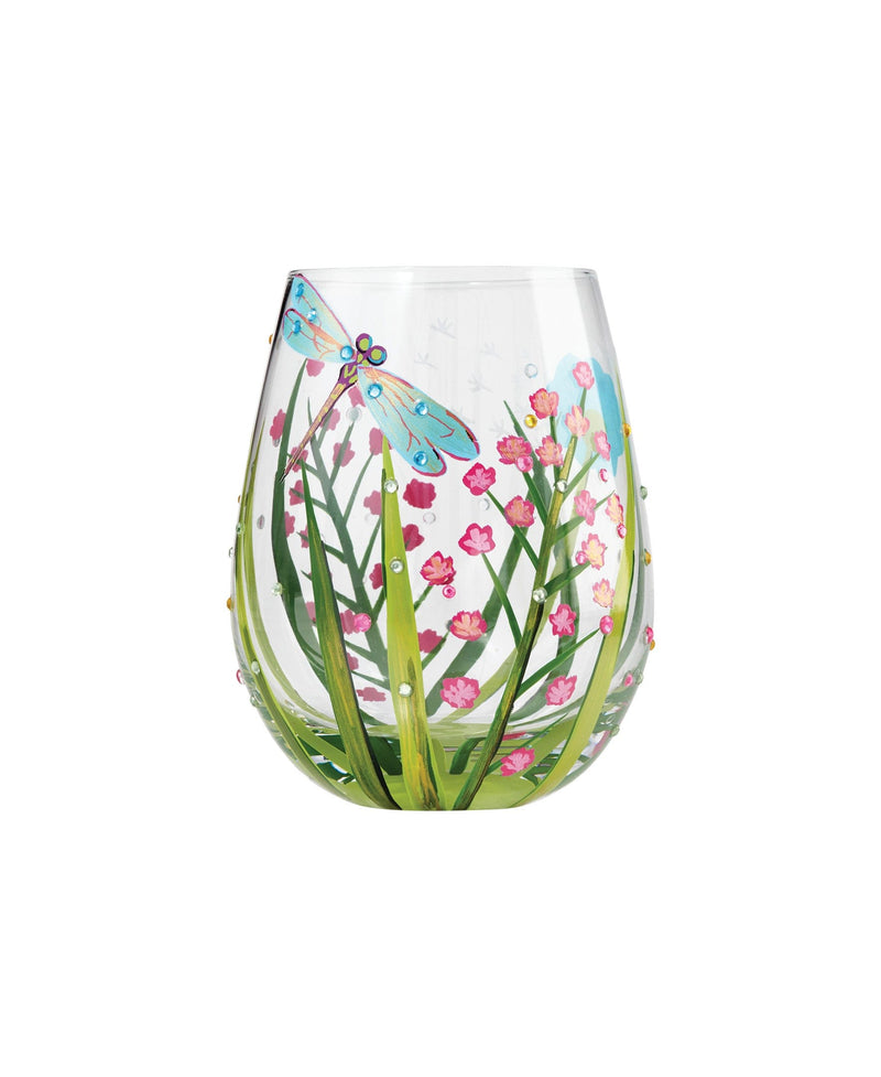 wine drinking experience with the Dragonfly Stemless Wine Glass.